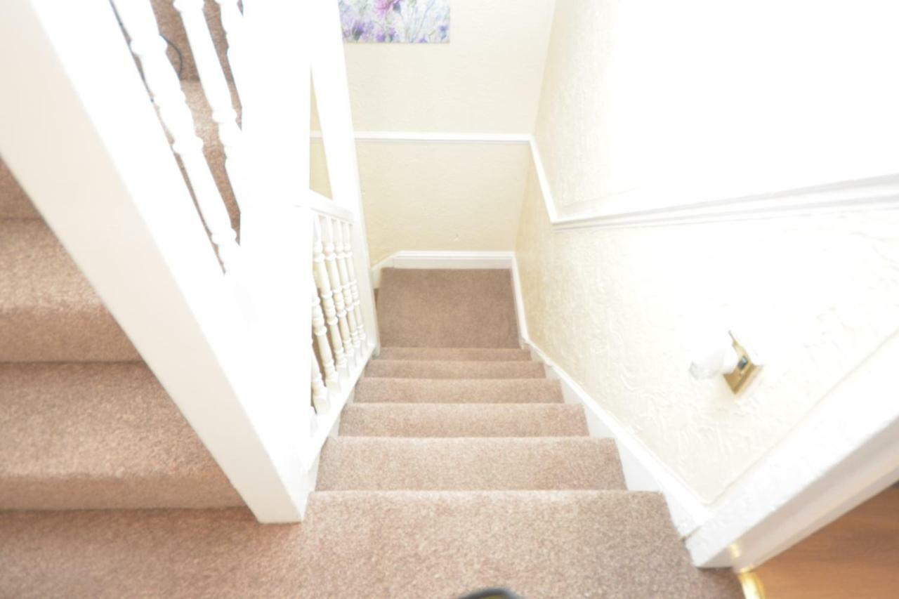 Four Bedroom Townhouse 12 Minutes Walk To Excel Exhibition Centre 런던 외부 사진